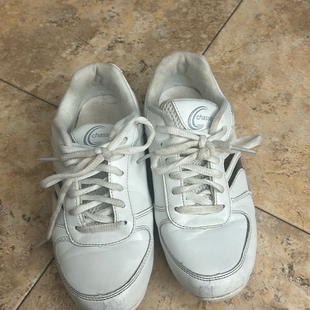 Cheer shoes size 3 kids
